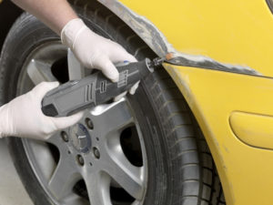 Защита и ремонт поврежденных частей кузова после аварии